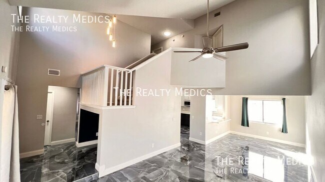 Building Photo - 430 Red Coat Ln