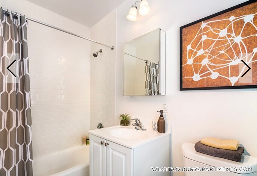 Building Photo - 252 Independence Dr