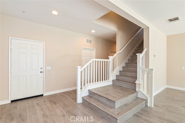 Building Photo - 35135 Sorrel Ln