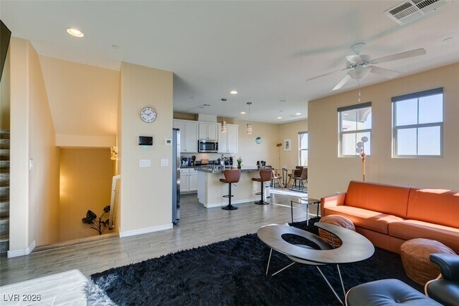 Building Photo - 172 Petaluma Valley Dr