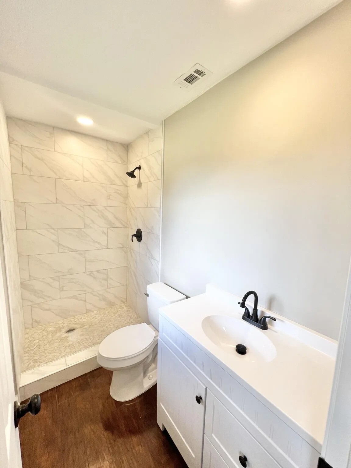 master bathroom (now has mirror) - 3412 Camellia Cir