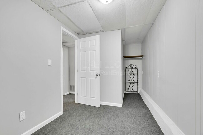 Building Photo - 3420 W Muhammad Ali Blvd