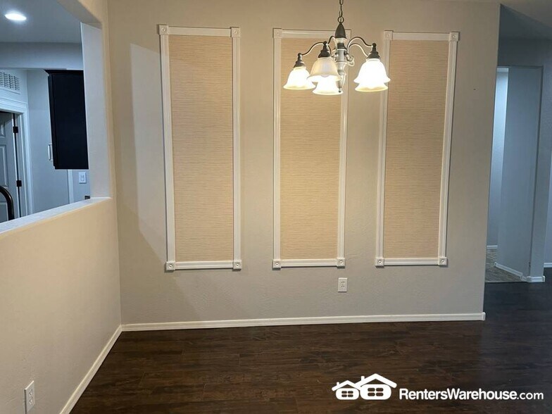 Building Photo - 10802 W Saddlehorn Rd