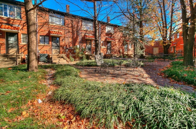 Building Photo - 1421 Classen Dr