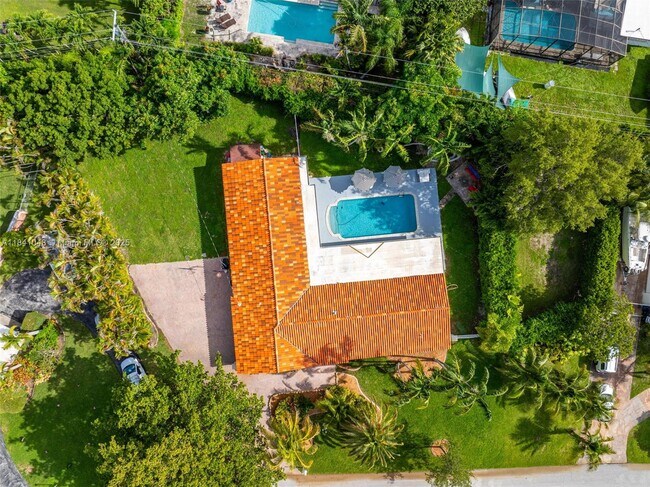 Building Photo - 6561 Marlin Dr