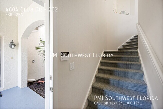 Building Photo - 4604 Club Dr