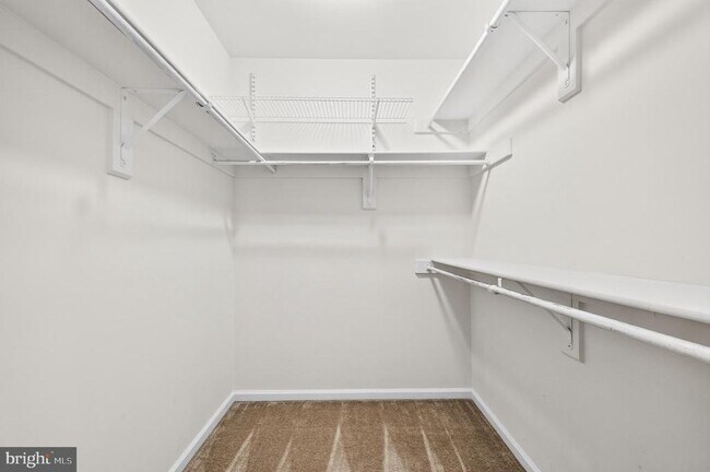 Building Photo - 967 Herons Run Ln