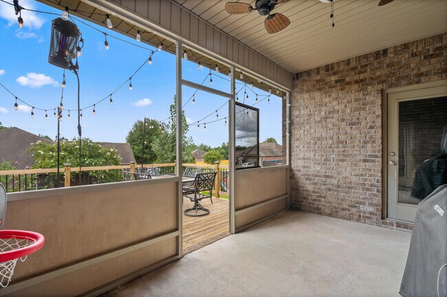 Building Photo - 730 Lime Ln