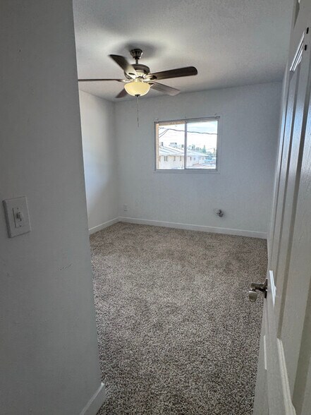 Building Photo - 6531 N 44th Ave