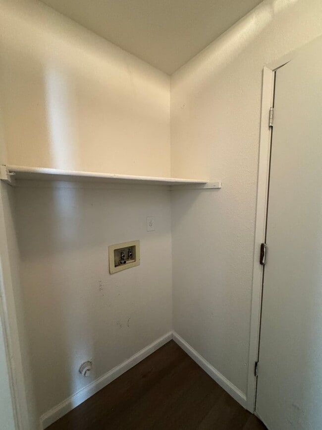 Building Photo - Three Bed, Two Bath Home with a Two Car Garage