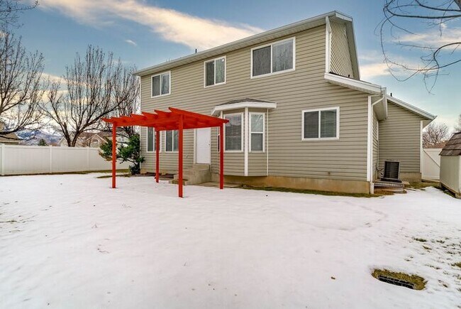 Building Photo - Amazing Single Family Home for Rent in Layton