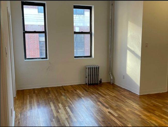 Building Photo - 208 Rivington St