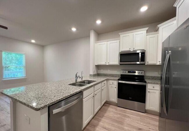 Building Photo - 44 Sandhill Pines Dr