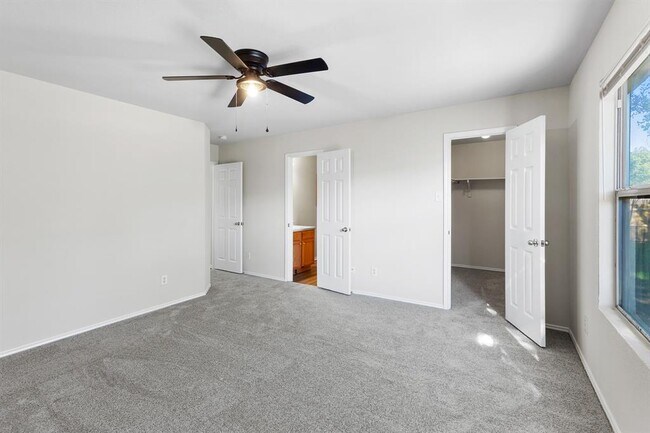 Building Photo - 101 Geronimo Cove