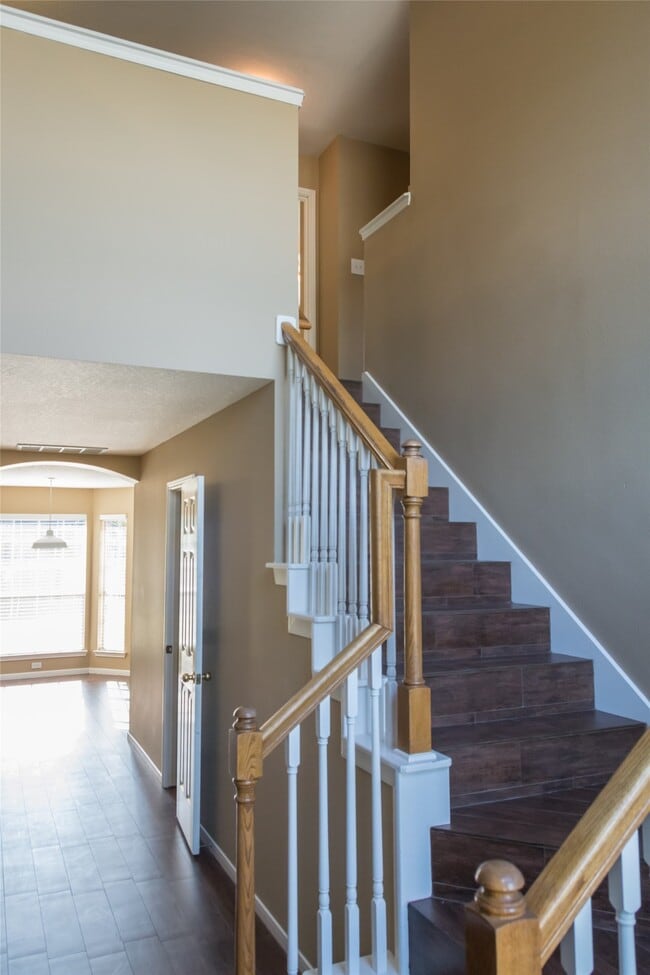 Building Photo - 25727 Bearborough Dr