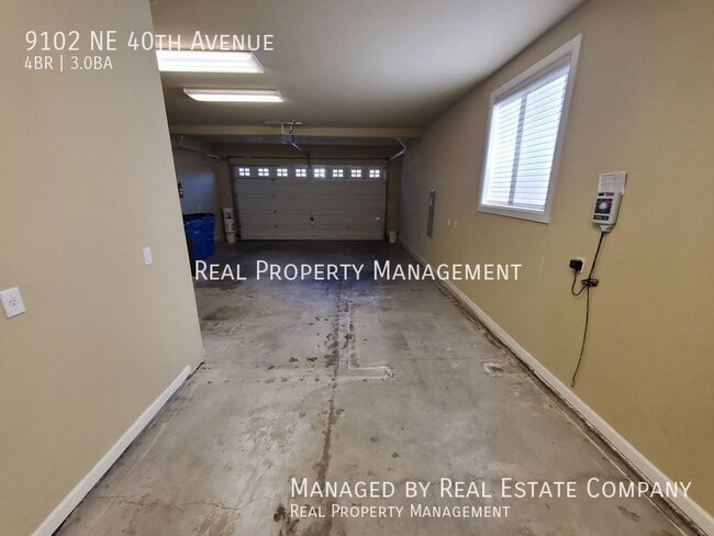 Building Photo - 9102 NE 40th Ave