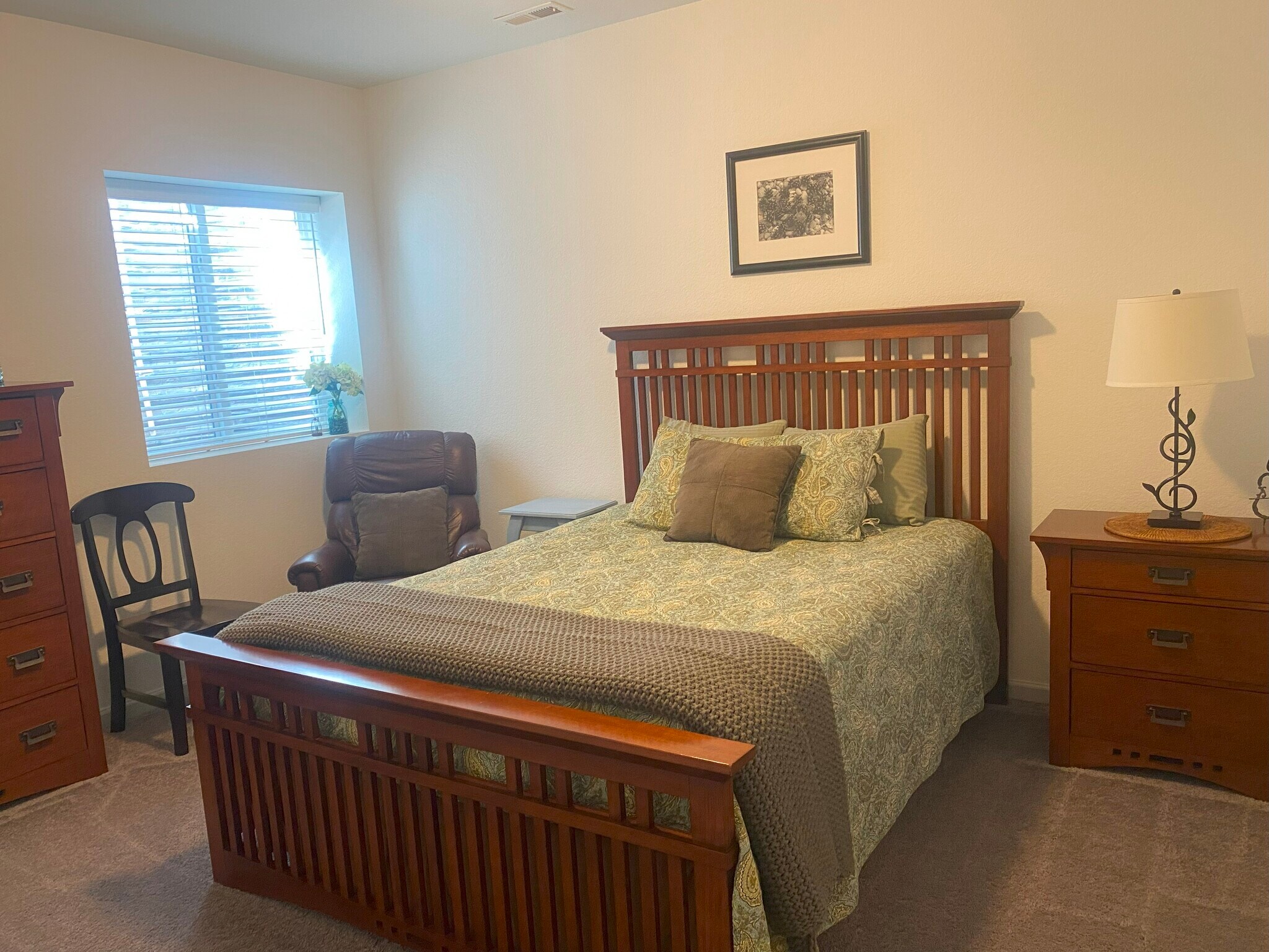 Basement Bedroom - 168 Mayflower Park Pl