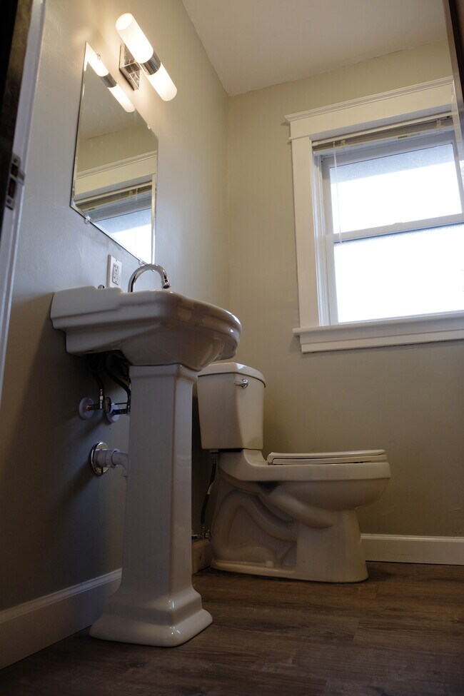 Bathroom - 1905 Forest Ave