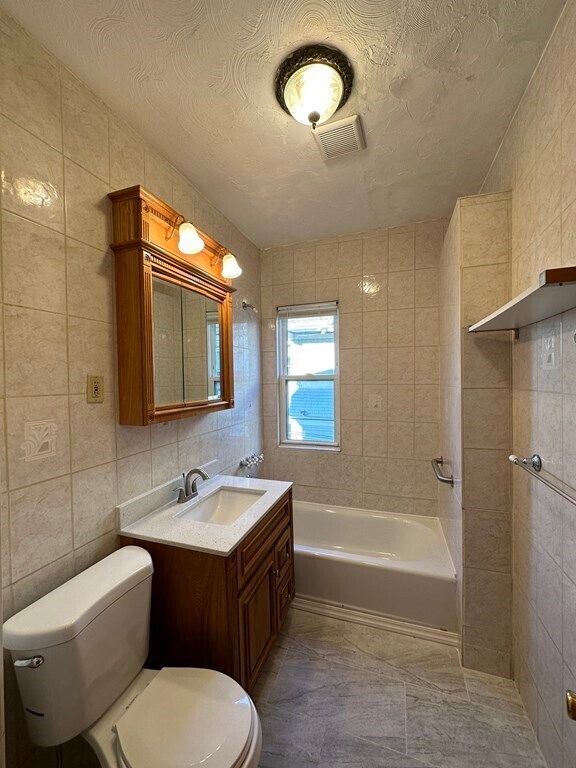 Building Photo - 56 Bakersfield St