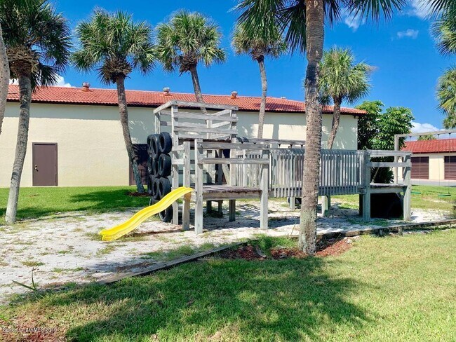 Building Photo - 3234 Beach View Way