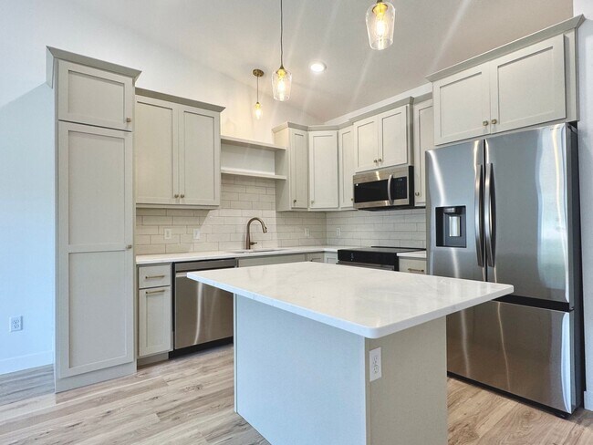 Building Photo - Villas – New Construction 2 Bedroom Living