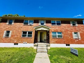 Building Photo - 4700 Walnut Grove Ave