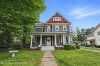 Building Photo - 1638 Sanderson Ave