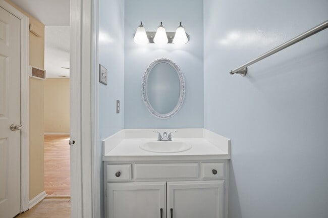 Building Photo - Walker's Landing