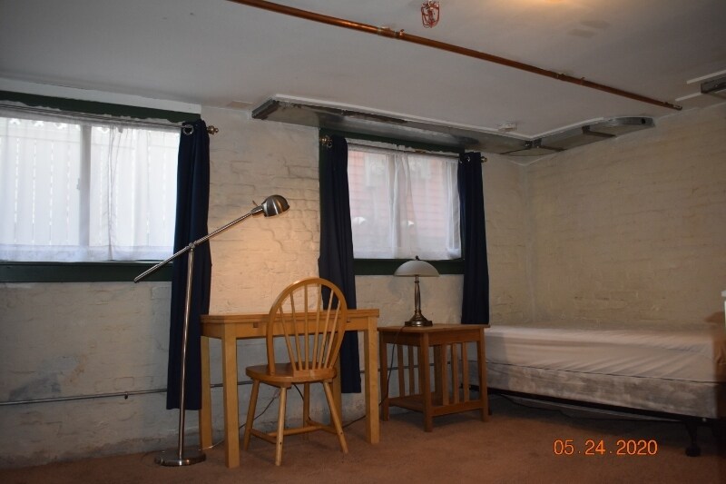 Building Photo - 533 Elizabeth St