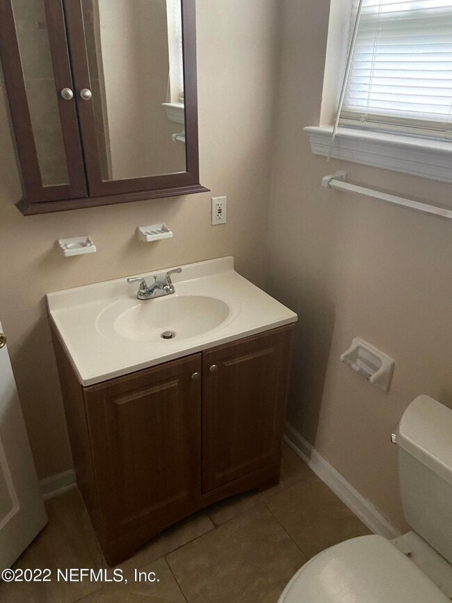 Building Photo - 2158 Spring Park Rd