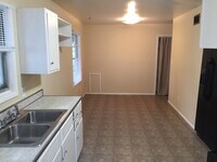 Building Photo - 3 Bedroom Ranch In Meadowdale