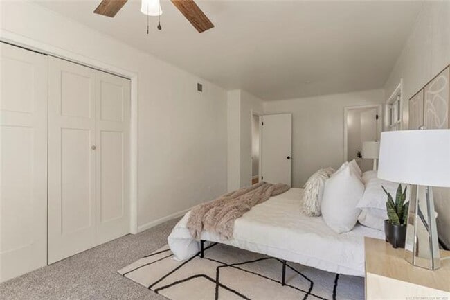 Building Photo - Beautifully Renovated 3-Bed, 2-Bath Home in Midtown Tulsa!