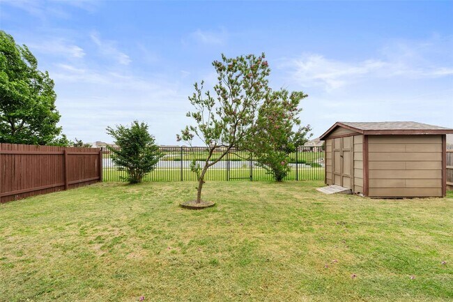 Building Photo - 245 Peggy Dr