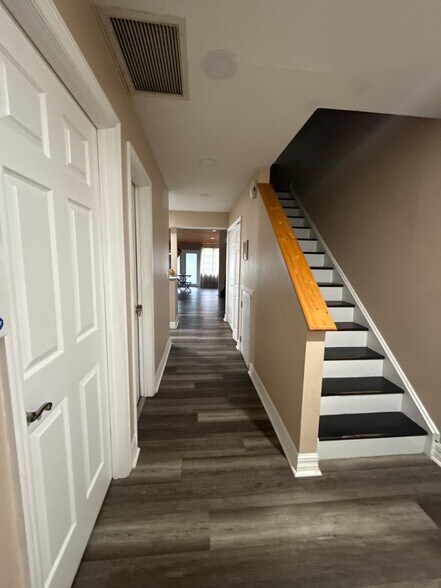 Building Photo - 5314 Bradbury Ct