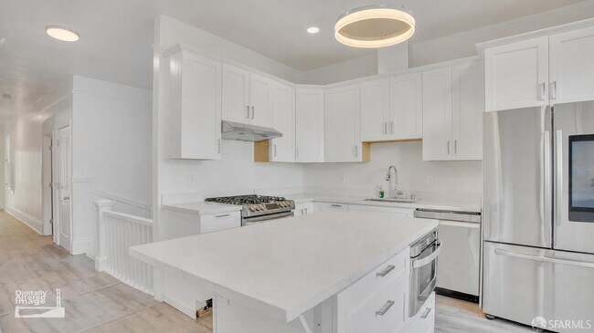 Building Photo - 2612 Greenwich St