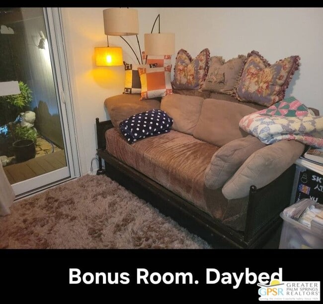 Building Photo - 15300 Palm Dr