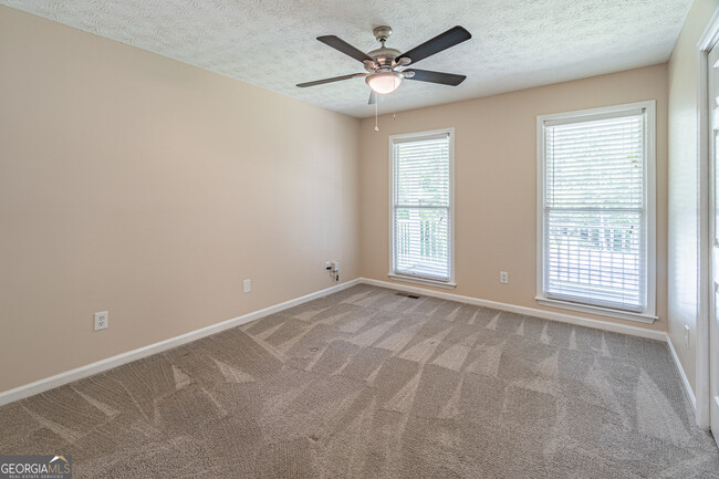 Building Photo - 5747 Starboard Ct