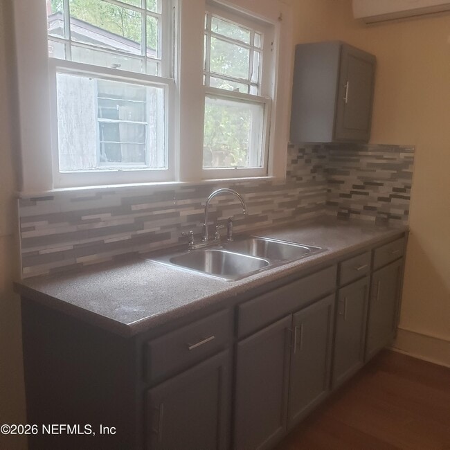 Building Photo - 2575 Haldumar Terrace