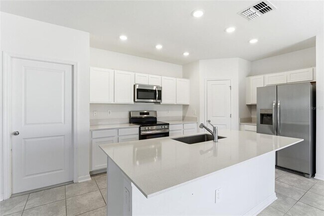 Building Photo - 1195 Tyler Lp