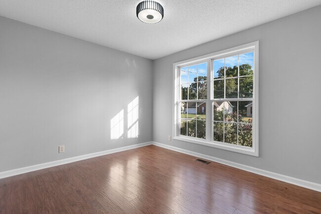 Building Photo - 609 Corinth Ct