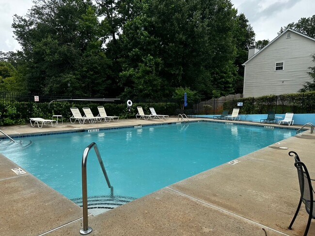 Building Photo - 3 Bedrooms 2 baths in McDonough on 1 acre waterfront backyard with private dock.