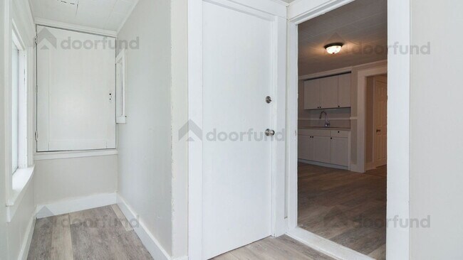 Building Photo - 11 Pleasant St