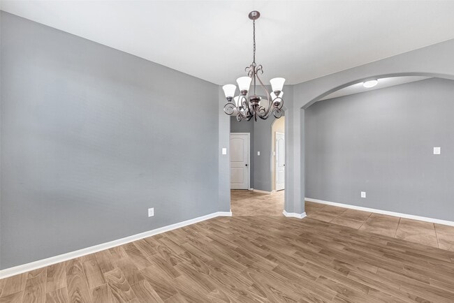 Building Photo - 204 Echo Brook Ln