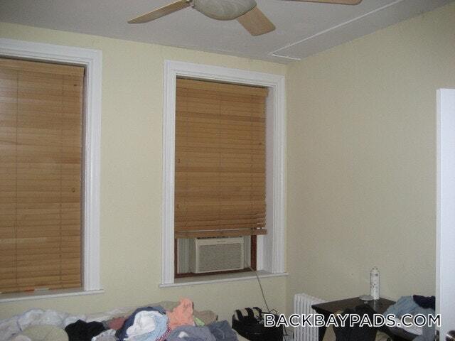 Building Photo - 8 Garrison St