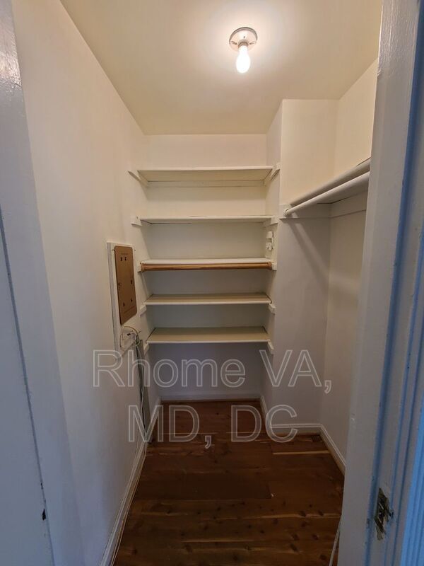 Building Photo - 1805 Key Blvd