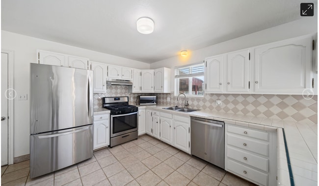 Building Photo - 689 W 1200 N