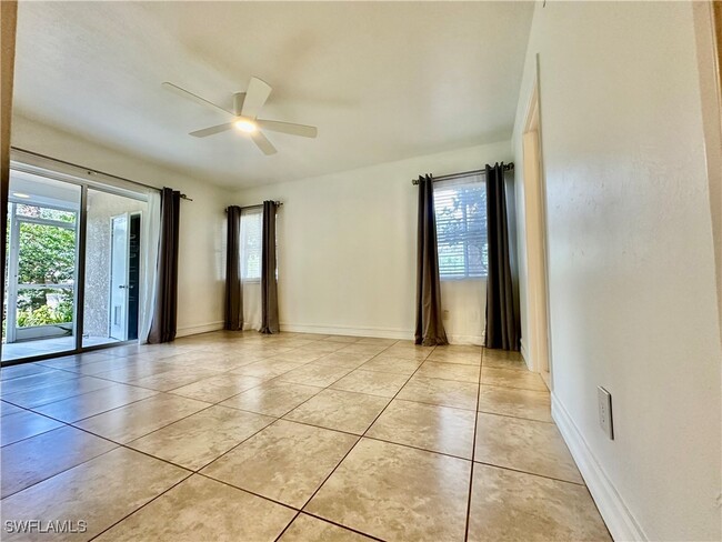 Building Photo - 2810 Citrus Lake Dr