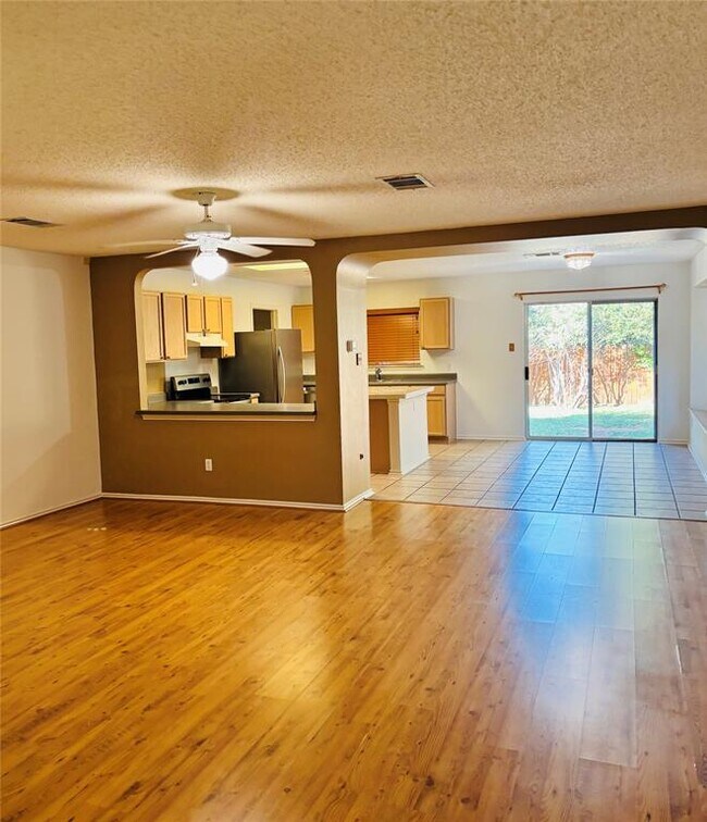 Building Photo - 2508 Byfield Dr