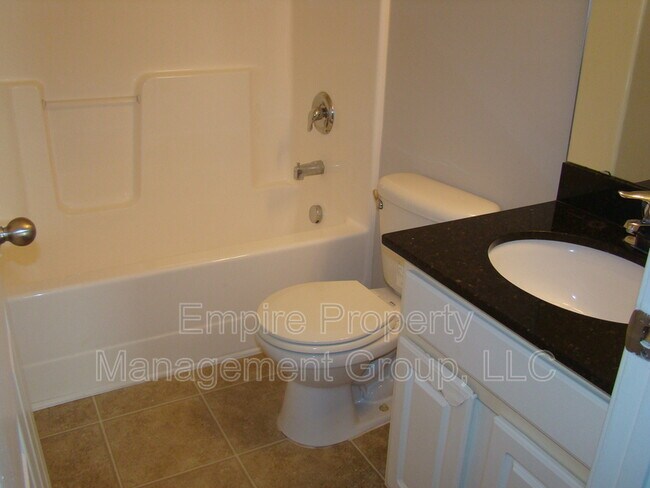 Building Photo - 384 Denman Loop