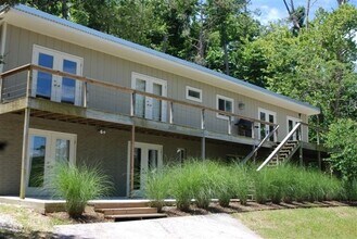 Building Photo - Beautiful  lakefront home with gorgeous views